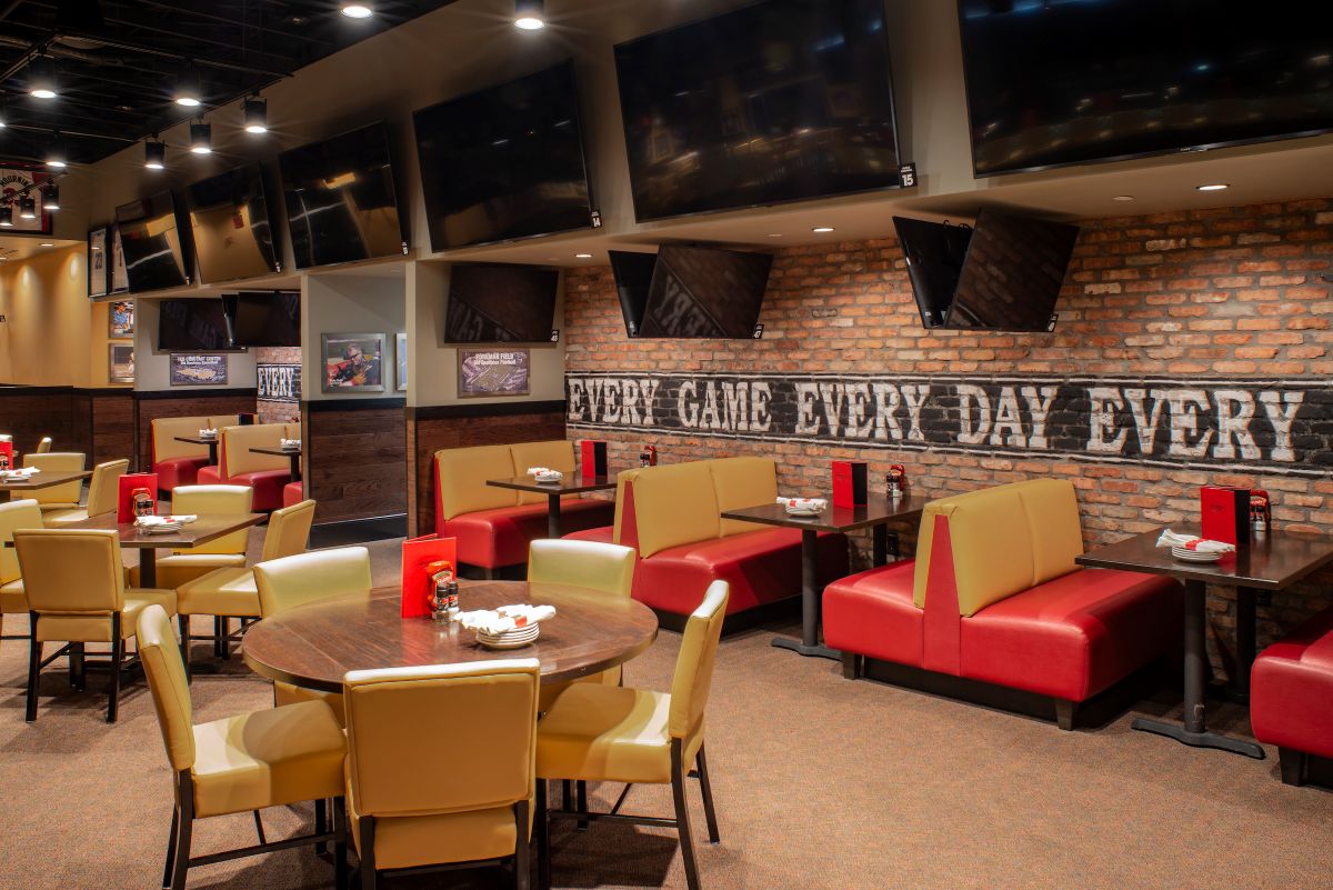 Recovery Sports Grill seating