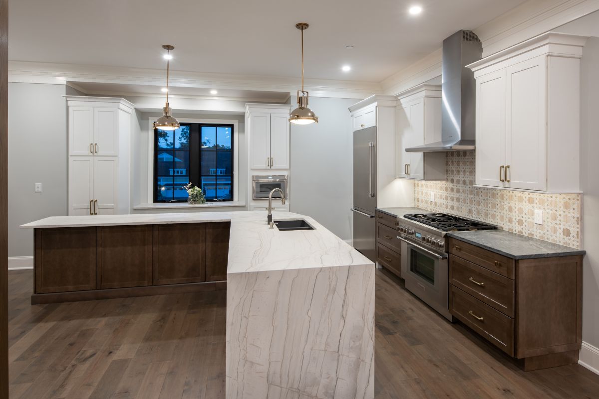 Saratoga Townhouse kitchen